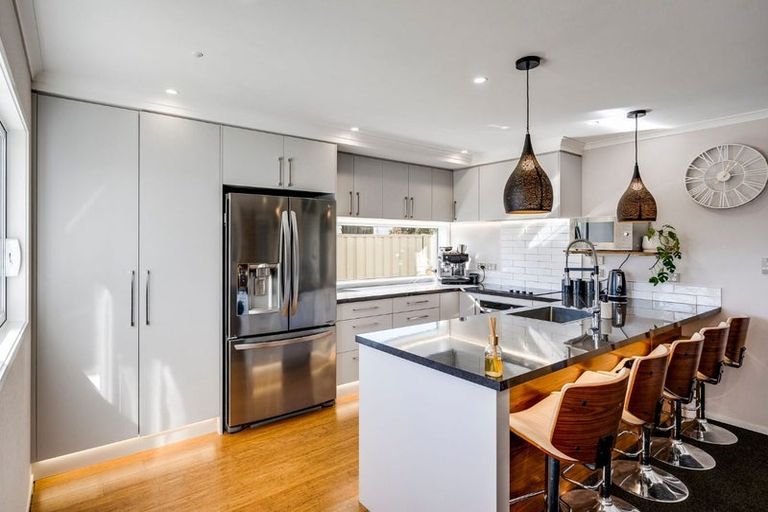 Photo of property in 38a Warwick Crescent, Taradale, Napier, 4112