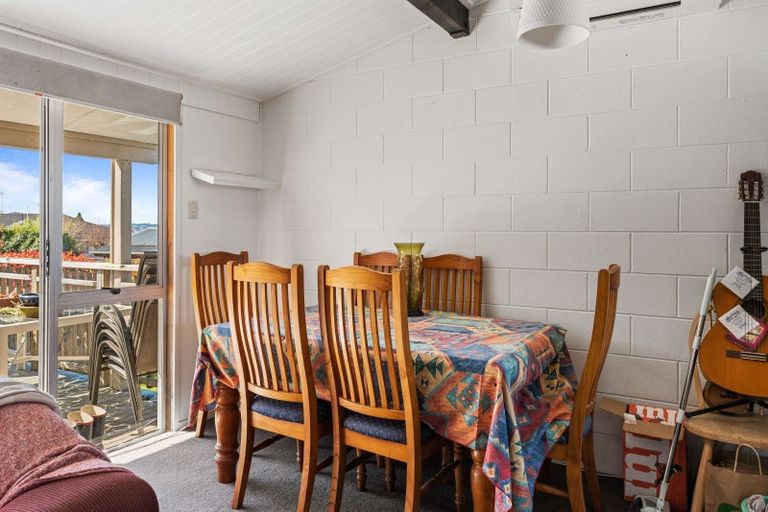 Photo of property in 7a Isobel Street, Acacia Bay, Taupo, 3330