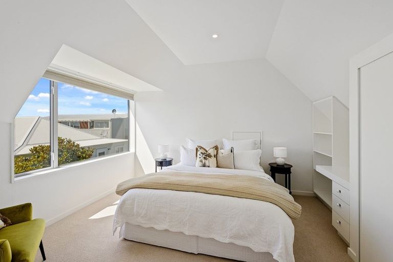 Photo of property in 85 Beachville Road, Redcliffs, Christchurch, 8081