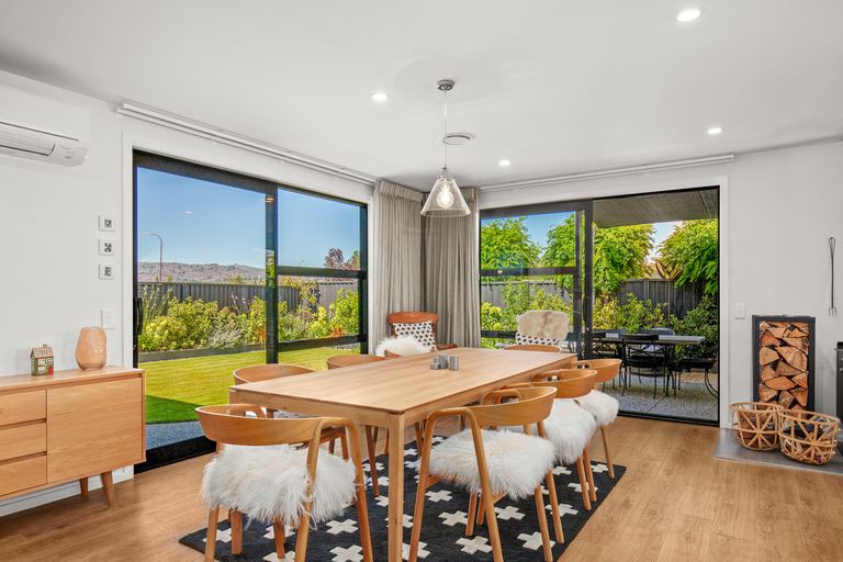 Photo of property in 12 Walker Place, Alexandra, 9320