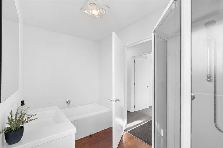 Photo of property in 98 Gilberthorpes Road, Hei Hei, Christchurch, 8042