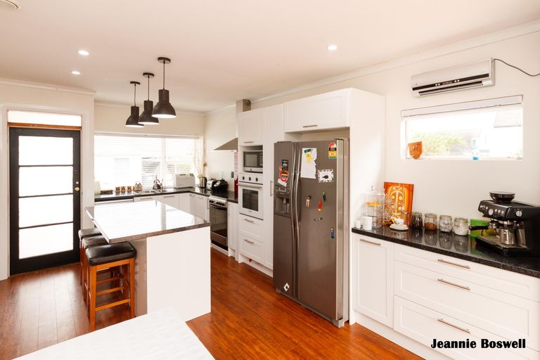 Photo of property in 79 James Line, Kelvin Grove, Palmerston North, 4414