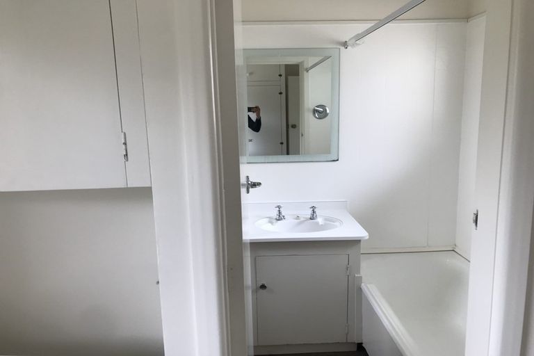 Photo of property in 114b Office Road, Merivale, Christchurch, 8014