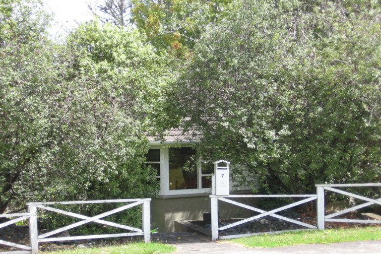 Photo of property in 7 Cronin Place, Beach Haven, Auckland, 0626