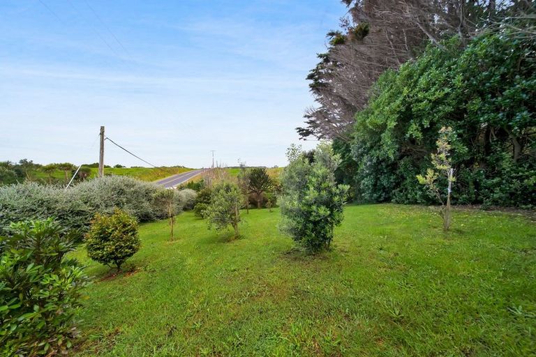 Photo of property in 2604 South Road, Otakeho, Hawera, 4678