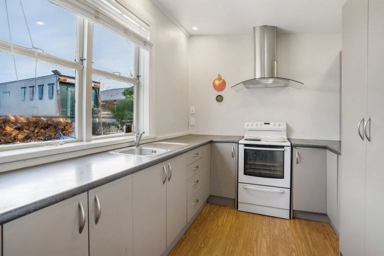 Photo of property in 24 Queen Street, Winton, 9720