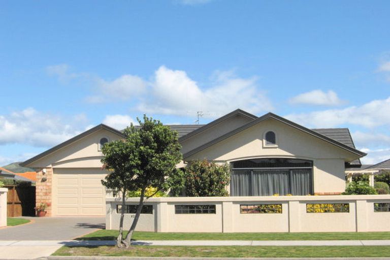 Photo of property in 622 Grenada Street, Papamoa Beach, Papamoa, 3118