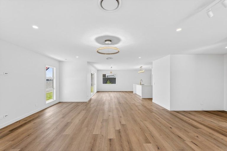 Photo of property in 2 Mohaka Street, Poraiti, 4112