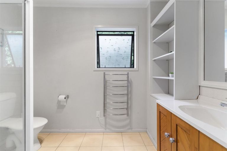 Photo of property in 12 Margan Place, Red Hill, Papakura, 2110