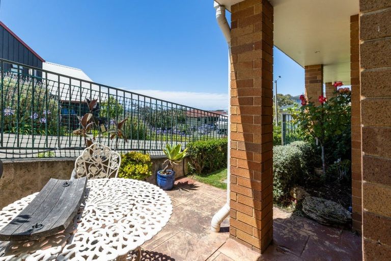 Photo of property in 76a Churchill Drive, Taradale, Napier, 4112