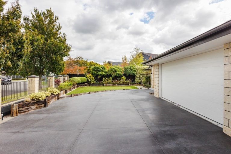 Photo of property in 9 Riverstone Grove, Hokowhitu, Palmerston North, 4410