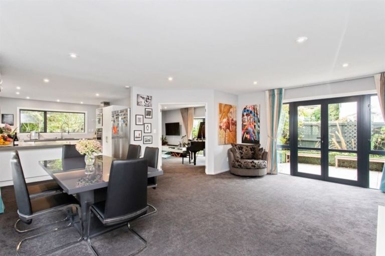 Photo of property in 17b Wairakei Road, Strowan, Christchurch, 8052