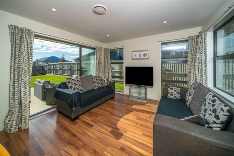 Photo of property in 32 Navy Loop, Rolleston, 7614