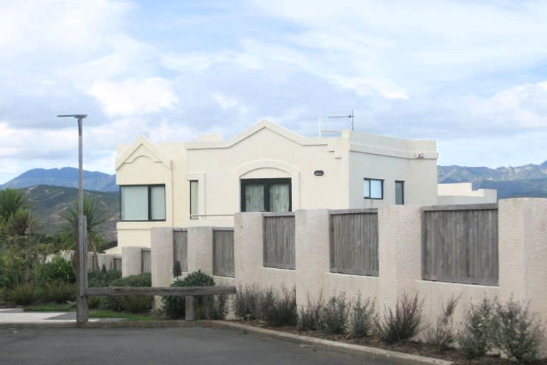 Photo of property in 23 Signallers Grove, Strathmore Park, Wellington, 6022