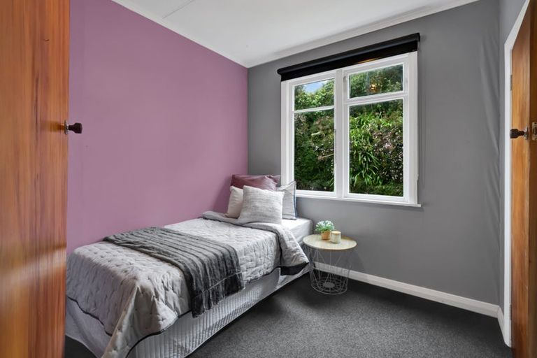 Photo of property in 77 Huatoki Street, Vogeltown, New Plymouth, 4310