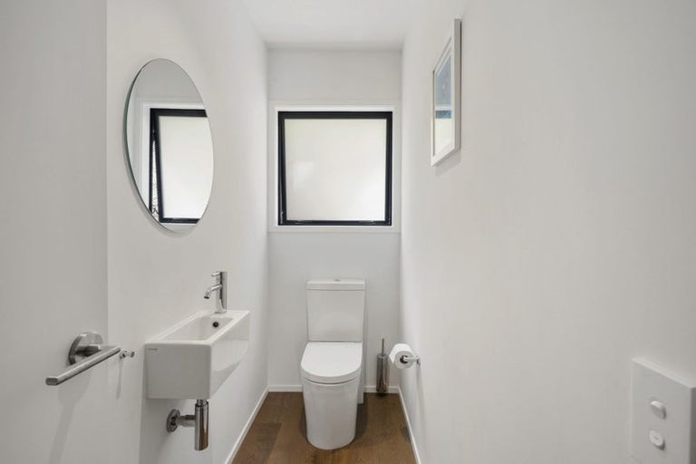 Photo of property in 17 Erica Pabst Way, Island Bay, Wellington, 6023