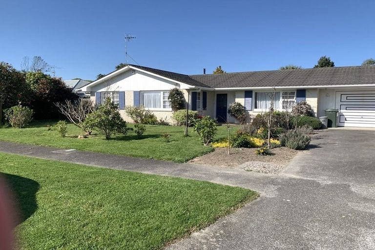 Photo of property in 5 Windsor Avenue, Waikanae, 5036