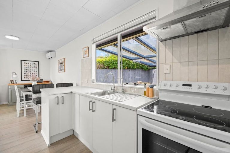 Photo of property in 1/63 Rosier Road, Glen Eden, Auckland, 0602