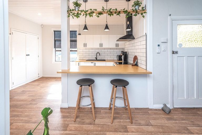 Photo of property in 13 Karaka Street, Castlecliff, Whanganui, 4501