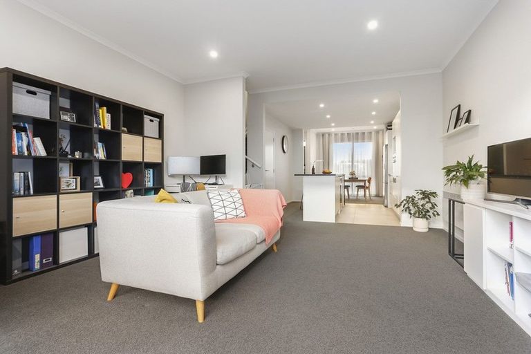 Photo of property in 8 Chaffinch Road, Hobsonville, Auckland, 0616