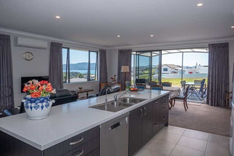 Photo of property in 31 Eagles Way, Cable Bay, 0420