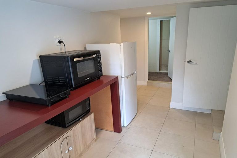 Photo of property in 203 Godley Road, Titirangi, Auckland, 0604