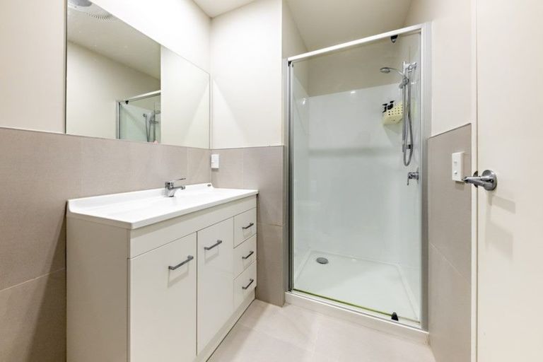 Photo of property in 12 Courage Road, Papakura, 2110