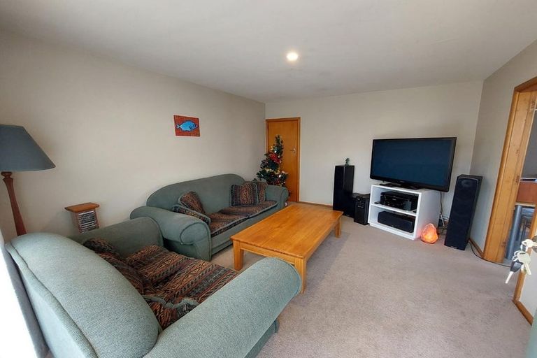 Photo of property in 35a Prestons Road, Redwood, Christchurch, 8051