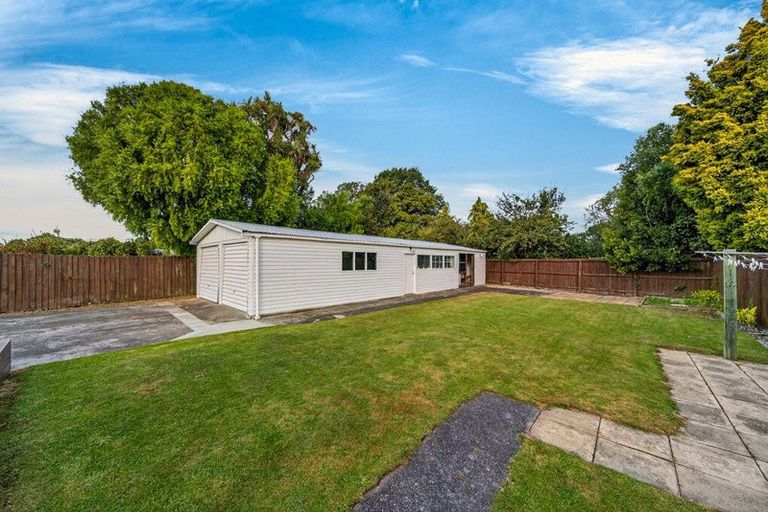 Photo of property in 6 Blossomdale Place, Bishopdale, Christchurch, 8053