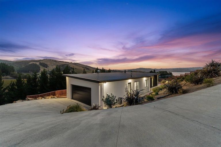 Photo of property in 17 Kingsgate Lane, Waihola, Milton, 9073