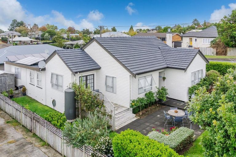 Photo of property in 17 Windsor Road, Maeroa, Hamilton, 3200