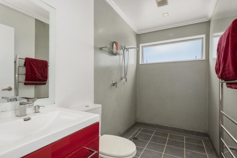 Photo of property in 115 Oriental Parade, Papamoa Beach, Papamoa, 3118