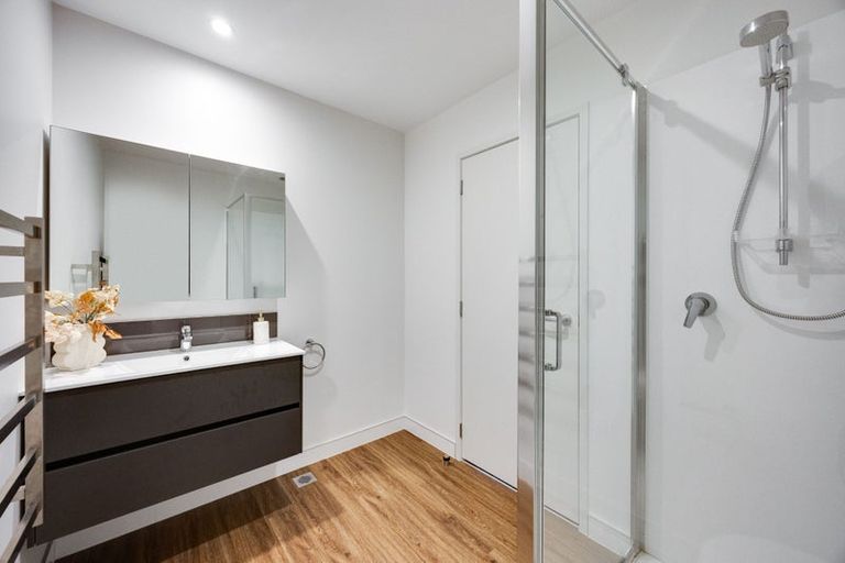 Photo of property in 74 Glidepath Road, Hobsonville, Auckland, 0616