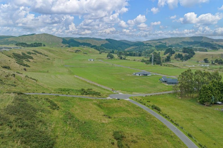 Photo of property in 23 Tuscany Way, Fitzherbert, 4410