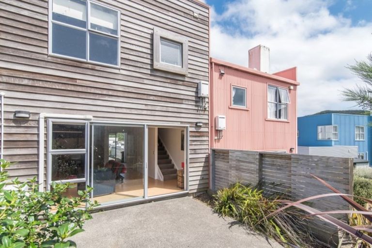 Photo of property in 74 Saddleback Grove, Karori, Wellington, 6012