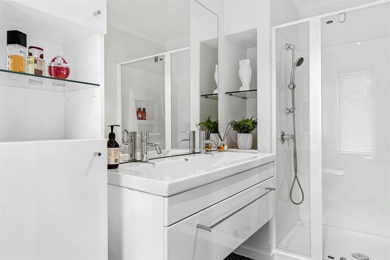 Photo of property in 9 Lady Polson Lane, Cashmere, Christchurch, 8022