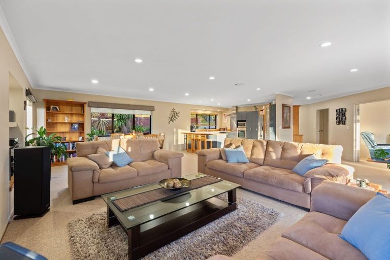 Photo of property in 132 Waikite Road, Welcome Bay, Tauranga, 3175