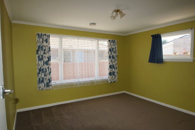 Photo of property in 15 Blankney Street, Hornby, Christchurch, 8042
