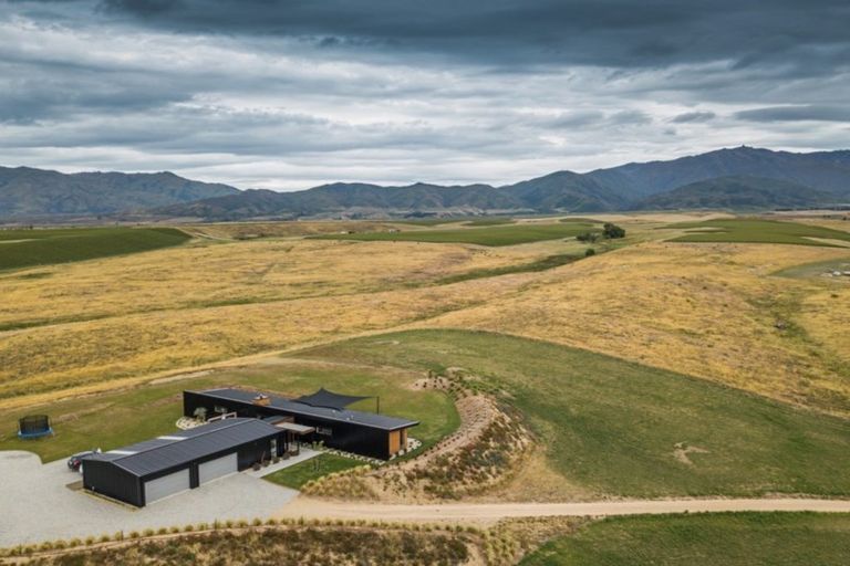 Photo of property in 213 Golden Road, Springvale, Alexandra, 9393