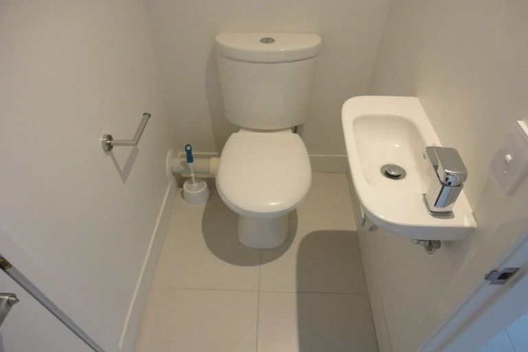 Photo of property in 4a Thurlestone Place, Burnside, Christchurch, 8053