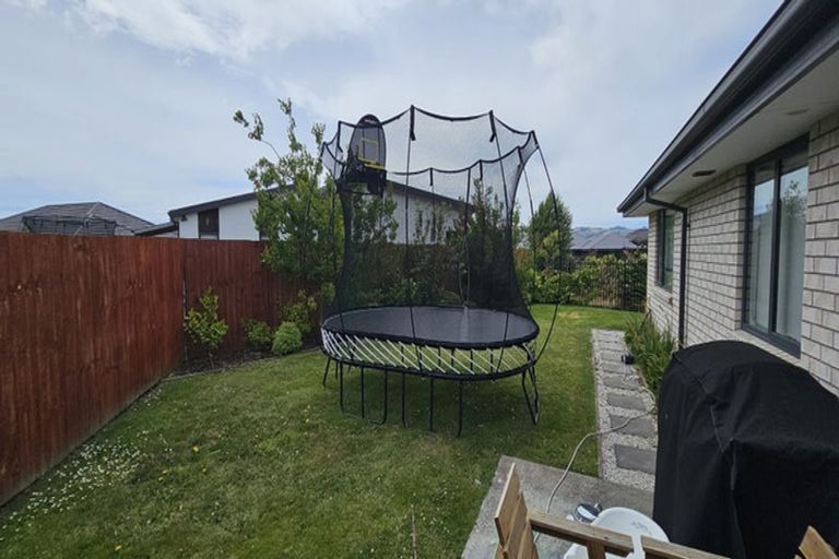 Photo of property in 24 Luxembourg Crescent, Halswell, Christchurch, 8025