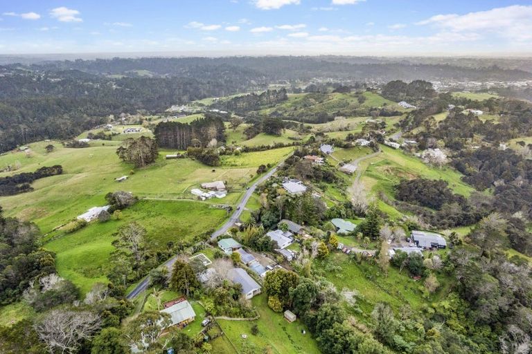 Photo of property in 74 Christian Road, Swanson, Auckland, 0614