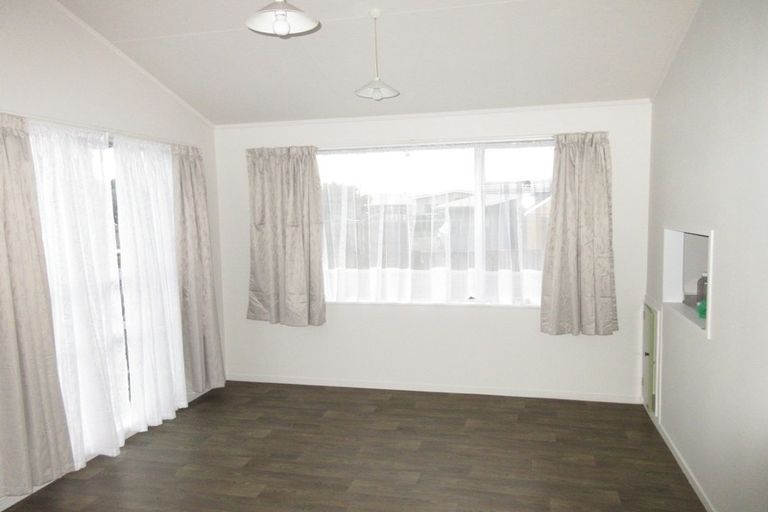 Photo of property in 5 Beechwood Avenue, Levin, 5510