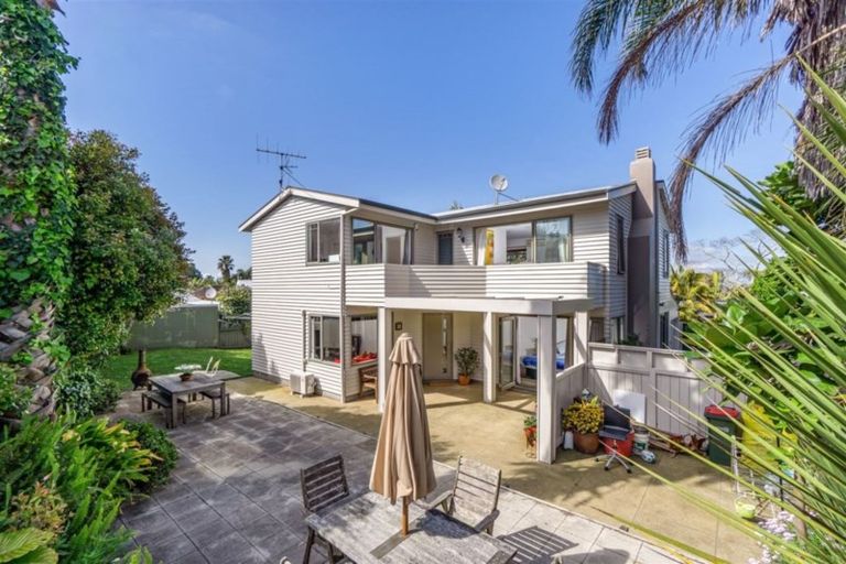 Photo of property in 4a Northumberland Avenue, Belmont, Auckland, 0622