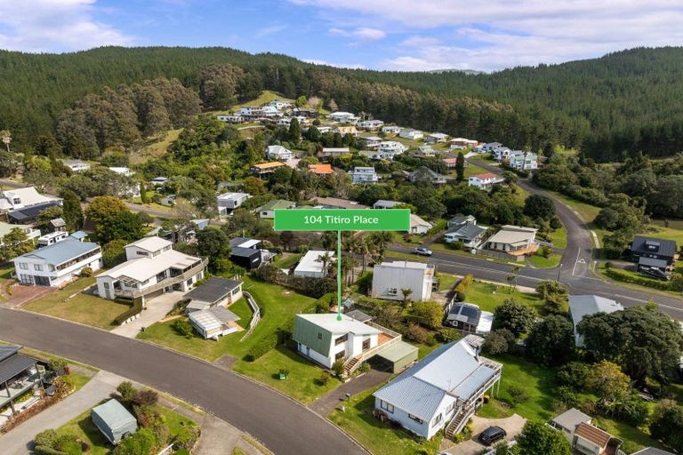 Photo of property in 104 Titiro Place, Onemana, Whangamata, 3691