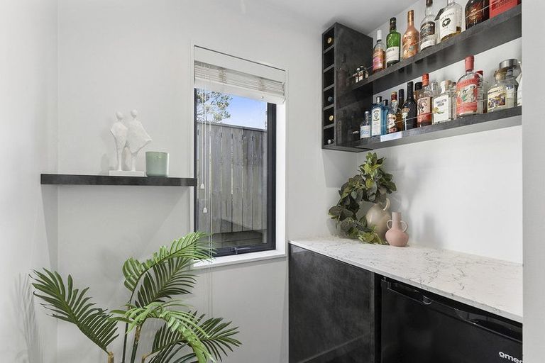 Photo of property in 380a Broadway, Miramar, Wellington, 6022