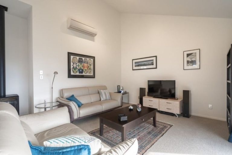 Photo of property in 7 Semaphore Close, Mount Pleasant, Christchurch, 8081