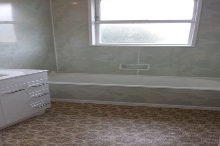 Photo of property in 809 Oxford Street, Saint Leonards, Hastings, 4120