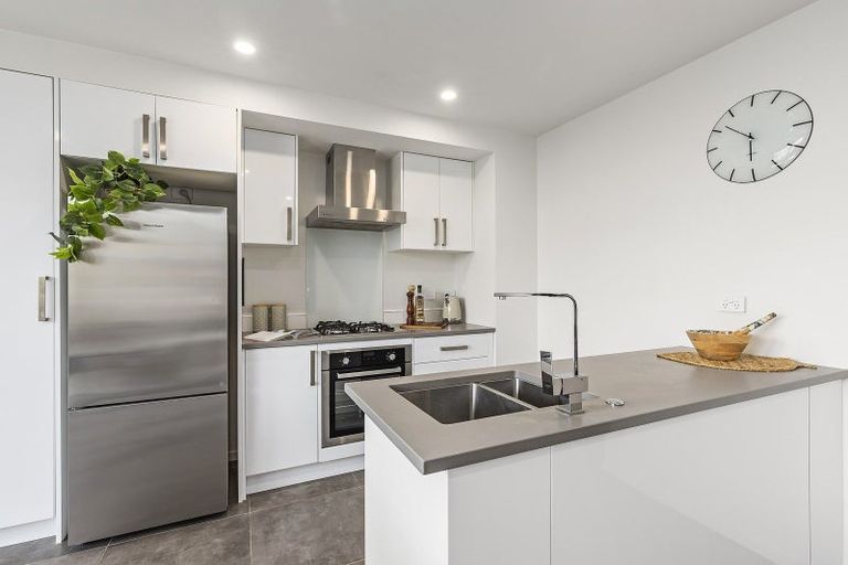 Photo of property in 77b Herald Street, Berhampore, Wellington, 6023