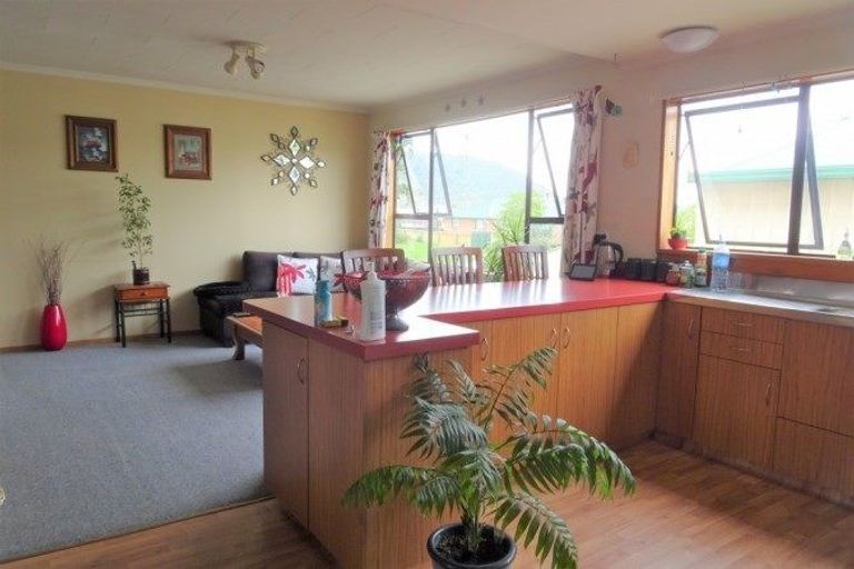 Photo of property in 2 Coakley Street, Blaketown, Greymouth, 7805